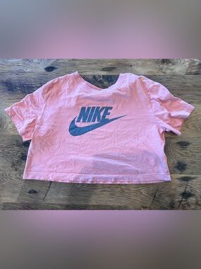 Nike Crop Top T-Shirt Size XS